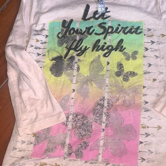 Girls top size medium  - Picture 2 of 6